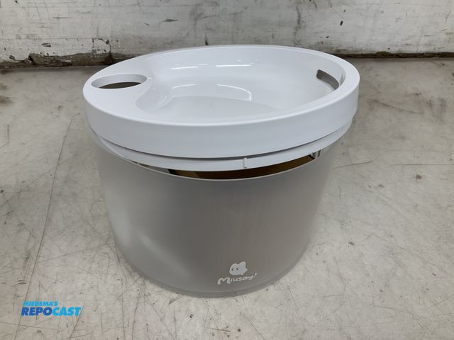 Lot 2-19963 - Miusay 2.5L Cat Fountain Pet Dog Water Dispenser