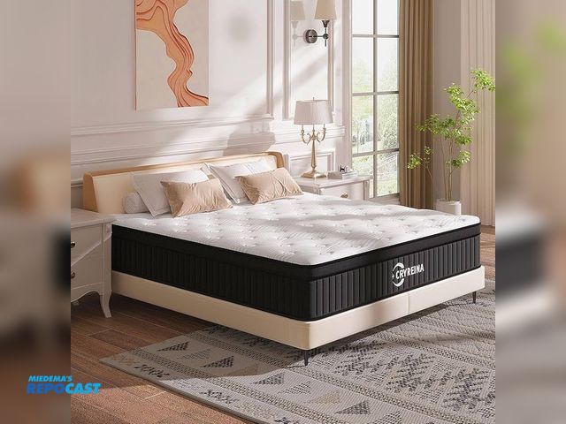 Lot 2-92285 - Cryeina Queen Mattress 12in Hybrid Mattress, Pocket Springs, Medium Firm