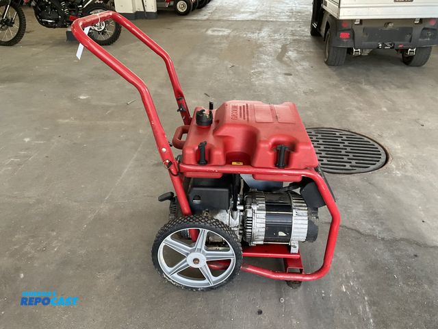 Lot 2-61910 - Generac WheelHouse 5500 Generator  Gas Powered 8500 watts