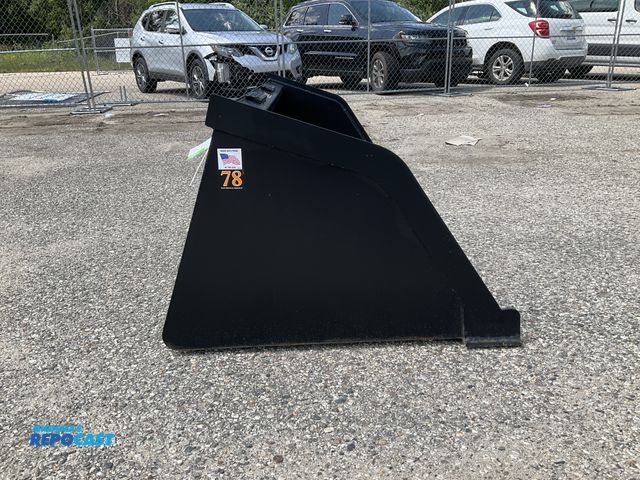 Lot 2-61954 - New Tomahawk 78" Snow/ Mulch Bucket Quick Attach Welded on High Carbon Cutting Edge
