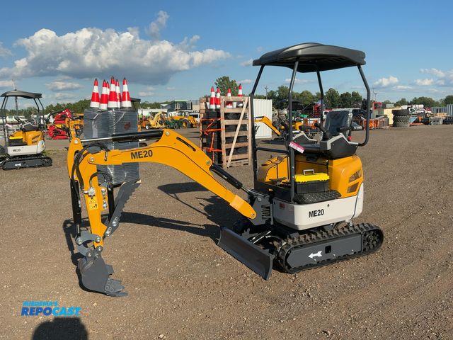 Lot 2-20116 - 2026 SDLANCH  ME20 Diesel Mini Excavator