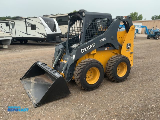 Lot 2-40388 - John Deere 318G Skid Steer Loader