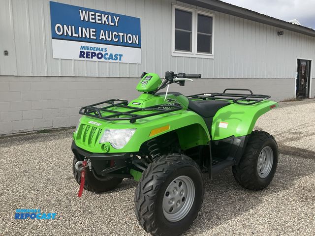 Lot 2-61350 - 2010 Arctic Cat 450 EFI Quad 4-Wheeler