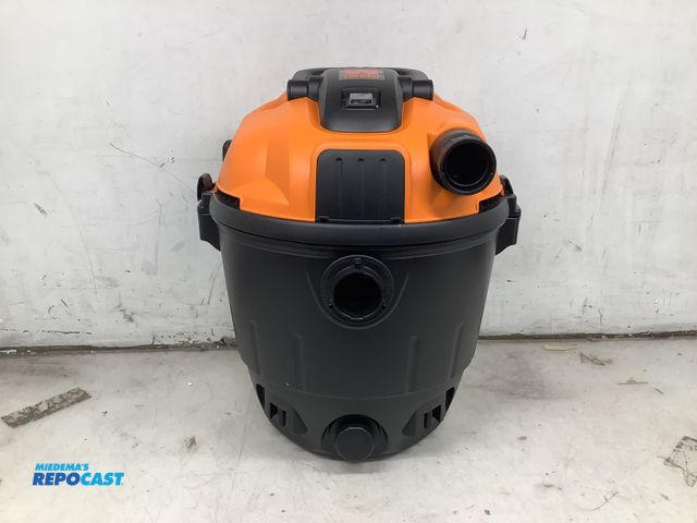 Lot 2-18883 - WEN VC9209 10-Amp 9.25-Gallon 6.5 Peak HP Wet/Dry Shop Vacuum and Blower with 0.3-Micron HEPA Filter...