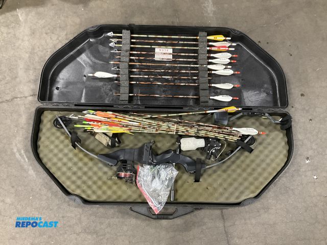 Lot 2-69183 - Compound bow with hard-sided carrying case x includes extra arrows, some original pcs in bag…