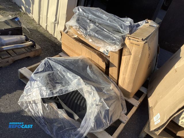 Lot 2-76339 - Skid lot of various sized and style vehicle floor mats
