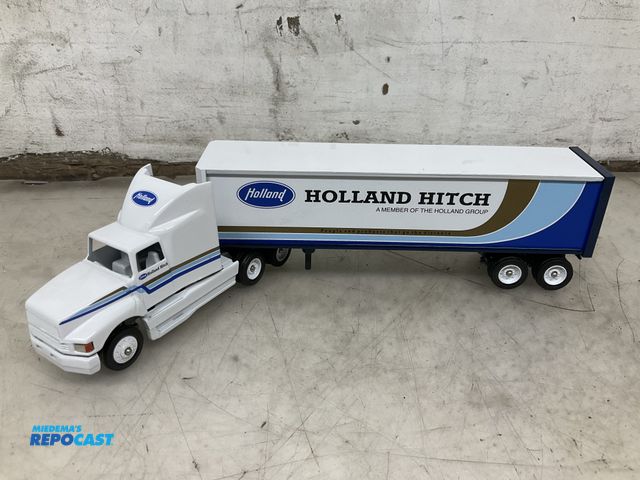 Lot 2-92047 - Winross Holland Hitch die cast model.