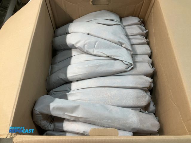 Lot 2-16360 - Spill Tech CCSO40 Universal corn cob sock (2 boxes - 80 socks total)
