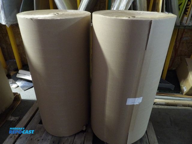 Lot 2-58271 - Lot of (2) new packaging and shipping corrugated wrap rolls 36 x 250' each brown #3eVP3