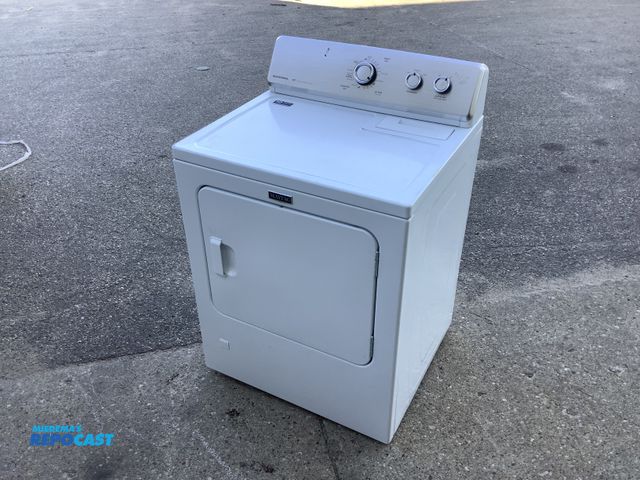 Lot 2-96847 - Electric Free Standing Maytag  MGDC215EW1 Dryer