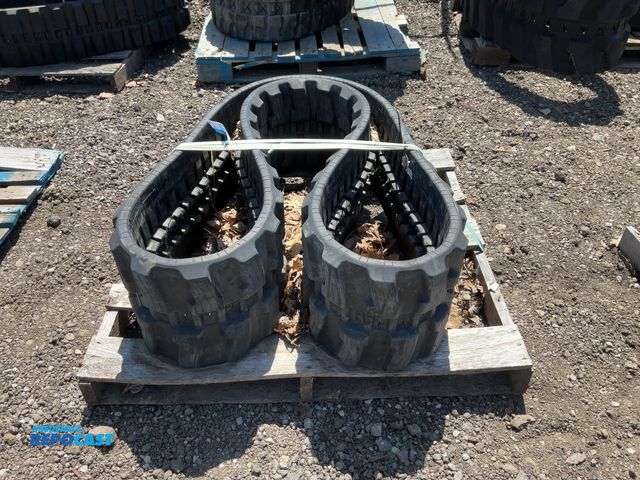 Lot 2-91991 - Lot of (1) Caterpillar Rubber Skid Steer Track 350 x 90 x 52.5 Skid Steer