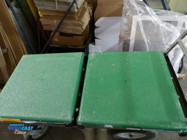 Lot 2-58230 - Lot of (2) new Fiber grate Work Platform 2" platform Height max 24 in platform width, 24" depth, fib...