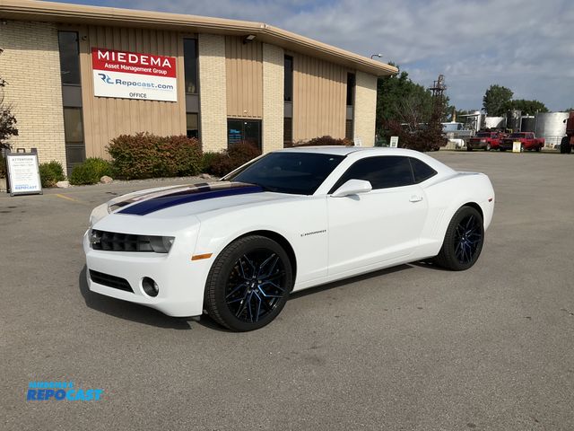 Lot 2-30176 - 2012 Chevrolet Camaro Coupe RWD