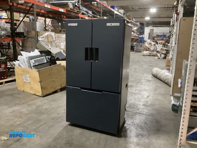 Lot 2-19637 - Free Standing Norcold N20DCSS Refrigerator/Freezer