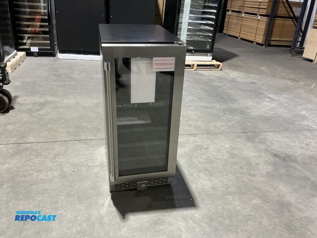 Lot 2-22654 - Scratch & Dent Vinotemp VT-OUTDR15GD 19 -Bottle Stainless Steel Dual Zone Cooling Outdoor Wine Coole...