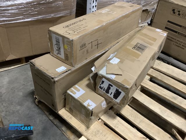 Lot 2-69253 - Lot of (4) new assorted styles of mini artificial Christmas trees including: CM 25007US-S, CM23612, ...
