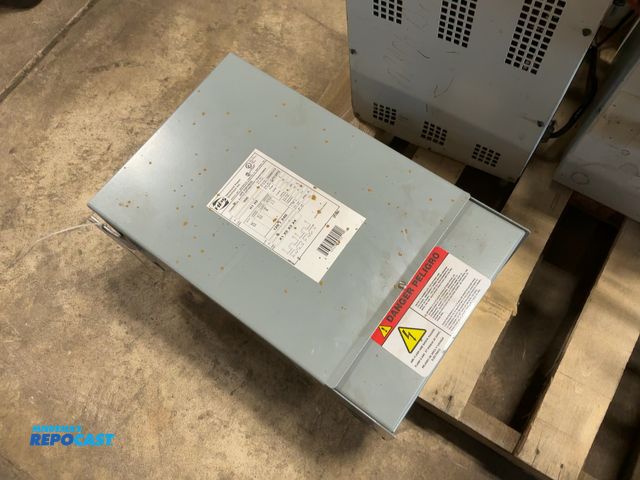 Lot 2-34526 - Hammond Power Solutions HPS Fortress Commercial Potted Distribution Transformer, 600 High Voltage, 1...
