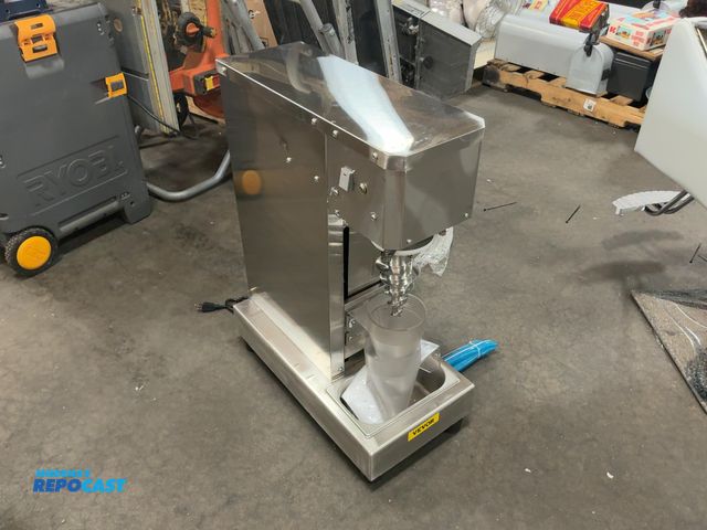 Lot 2-75611 - Vevor BJB7150T Frozen Yogurt/Ice Cream Blending Machine