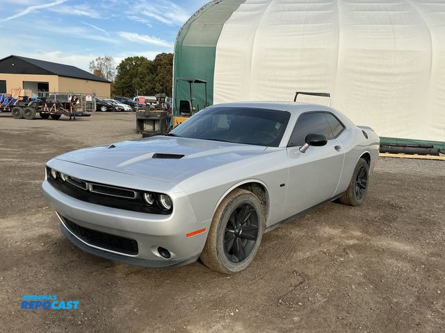 Lot 2-71099 - 2020 Dodge Challenger SXT Coupe RWD