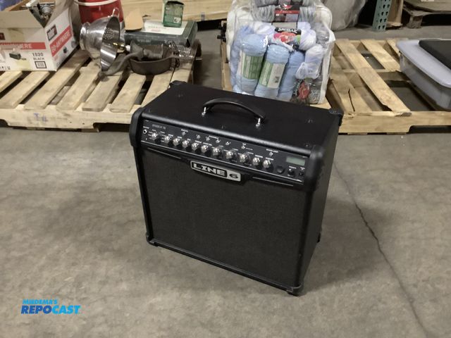 Lot 2-35041 - . . . Line 6 spider IV 75 speaker