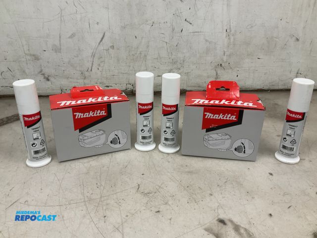 Lot 2-33906 - Makita Accessories