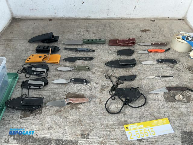 Lot 2-55615 - Small bin of many knives. All different brands. All proceeds go to Helen Devos Children’s Hospital.