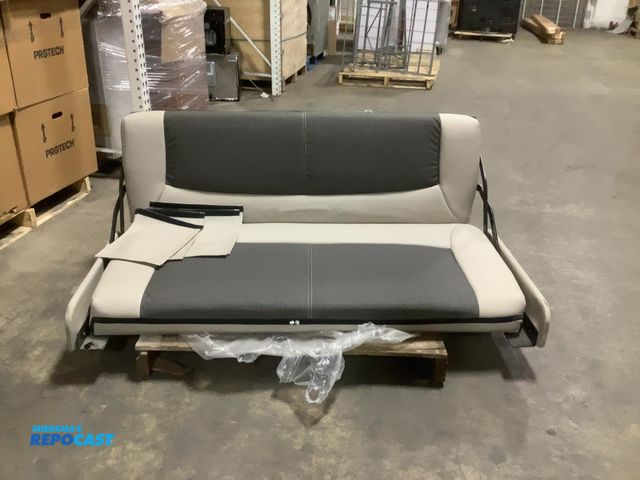 Repocast.com - Lot 2-21814 - 60” W x 32” L x 24” T Folding RV Couch