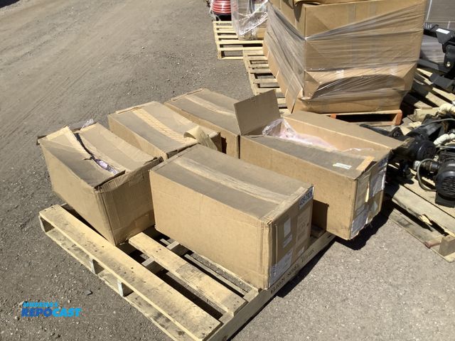 Lot 2-34772 - (5) boxes of white BWi center post covers
