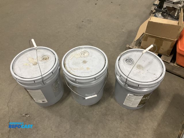Lot 2-67397 - (3) buckets of Super Paint paint and primer EXTERIOR ACRYLIC LATEX, extra white (new)