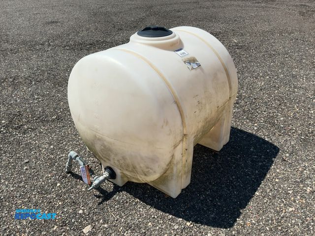 Lot 2-40400 - 225 Gallon Poly Tank, approx. 3'x4'x39" tall