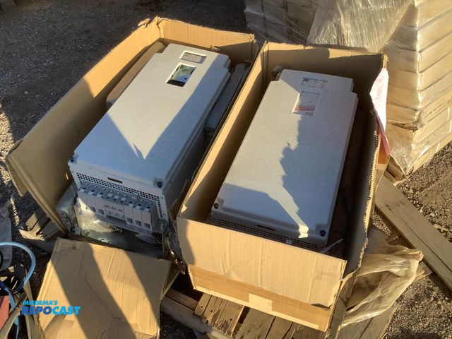 Lot 2-34815 - (2) KEB F5 Series 19F5A1H-YR5G Frequency Drives