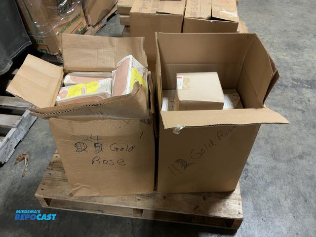 Lot 2-99755 - Box of (35) Golden Roses, some have broken pieces