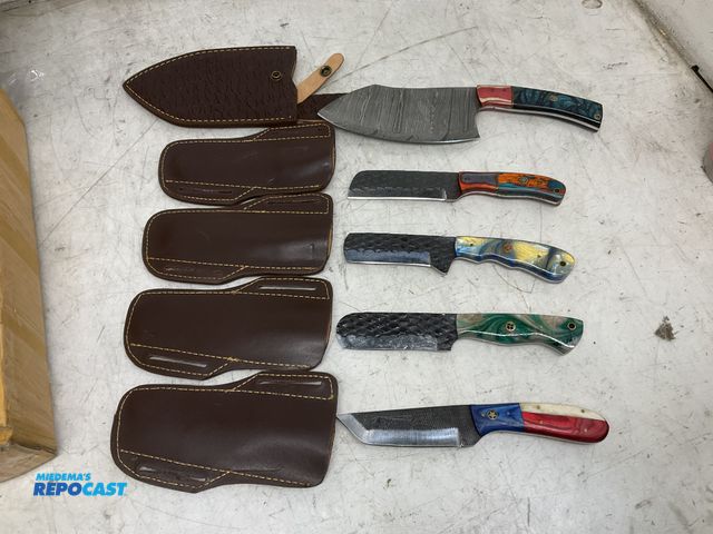 Lot 2-92419 - Lot of (5) asst. Collectible Damascus Knives w/ Sheathes