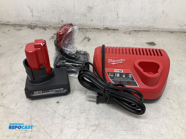 Lot 2-25729 - Milwaukee M12 red lithium high output XC5.0 starter kit