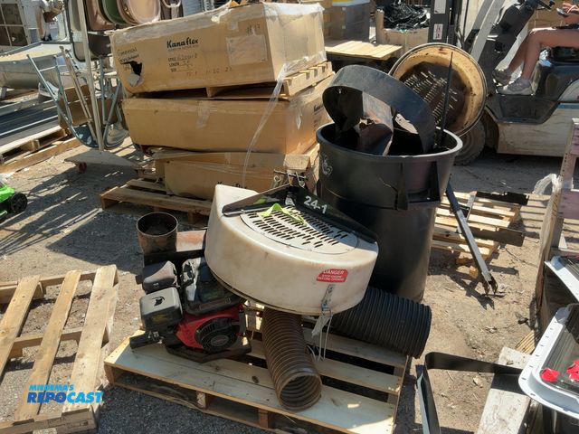 Lot 2-74909 - Predator  Max performance 224 Trac Vac Units