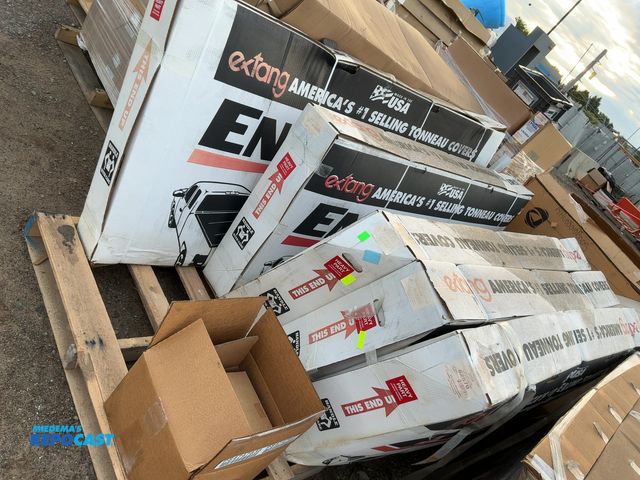 Lot 2-18801 - Lot of extant tonneau covers dodge ram 6’ 6” bed 1994-2001, Toyota Tacoma 6’ bed 2016-2018, ford sup...
