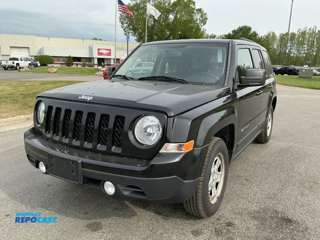 Lot 2-16208 - 2016 Jeep Patriot Sport Sport SUV FWD