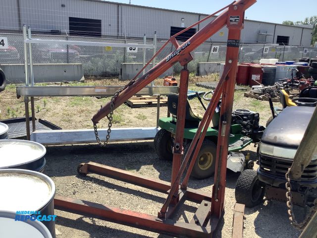 Lot 2-99245 - Snap-On shop crane/hoist for lifting heavy engine components