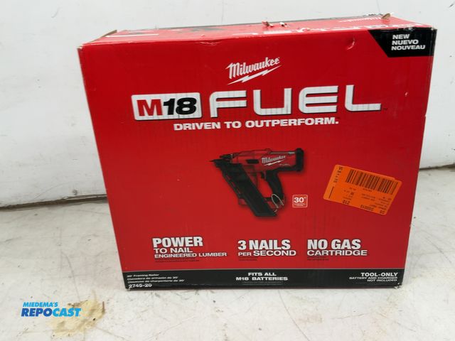 Lot 2-96896 - Milwaukee M18 FUEL 3-1/2 in. 18-Volt 30-Degree Lithium-lon Brushless Cordless Framing Nailer (Tool-O...
