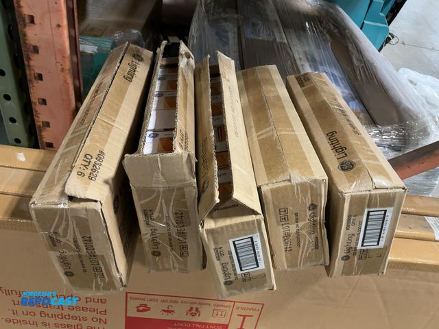 Lot 2-96528 - (58) General Electric #0932629 Soft White Indoor Floodlights