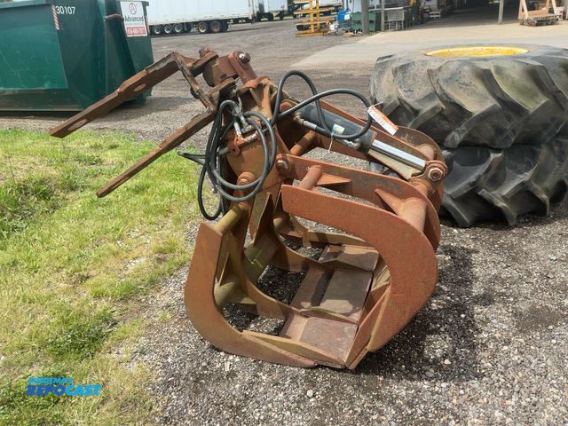 Lot 2-40152 - 45” Wide Grapple Claw for a Crane, Material Handler, or Excavator, two hydraulic cylinders, approx. ...