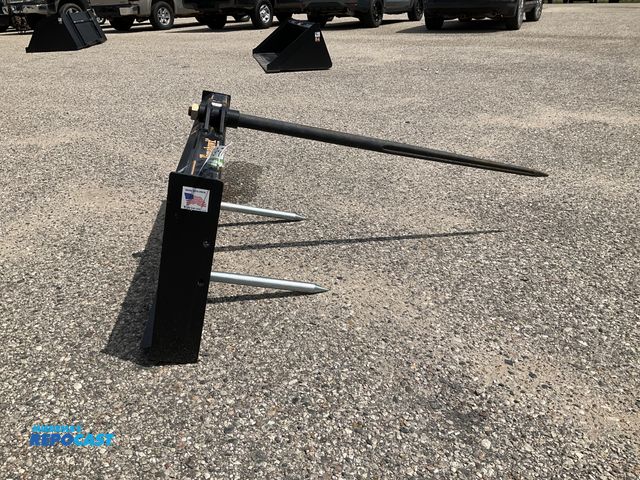 Lot 2-61949 - New Tomahawk 49" Round Bale Hay Spear And Frame Quick Attach Welded on High Carbon Cutting Edge