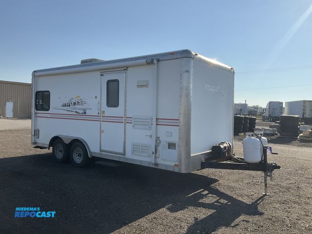 Lot 2-30372 - 2006 Forest River Work and Play Camper Travel Trailer