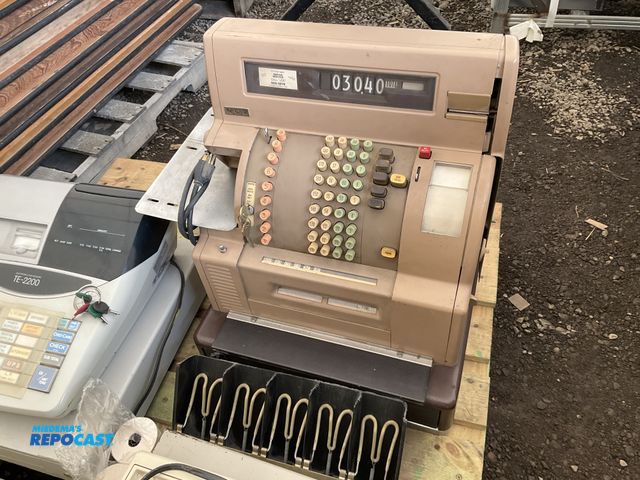 Lot 2-40543 - (3) Vintage Cash Registers TE-2200, NCR, CASIO