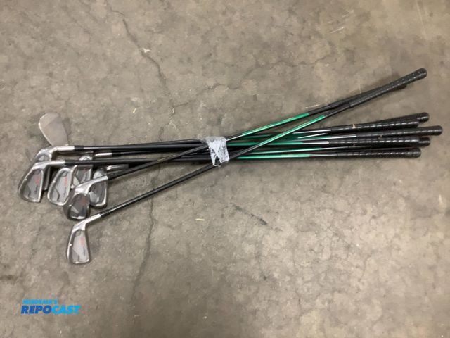 Lot 2-33895 - (8) exar IV golf clubs