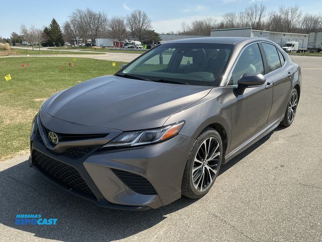 Lot 2-93915 - 2018 Toyota Camry LE Sedan FWD