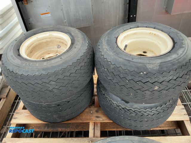 Lot 2-11175 - 4 Kenda golf cart tires 18 x 8.5 x 8