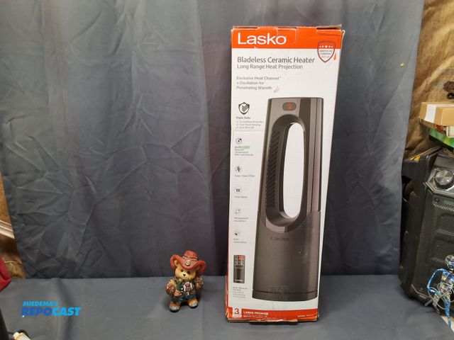 Lot 2-27882 - LASKO BLADELESS CERAMIC HEATER LONG RANGE HEAT PROJECTION (WORKS)