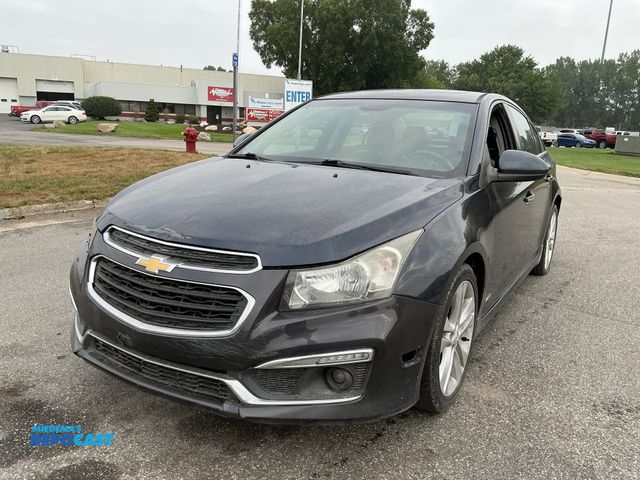 Lot 2-16306 - 2015 Chevrolet Cruze LTZ Sedan FWD
