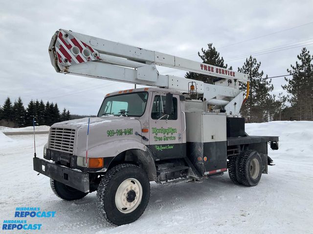 Lot 2-60880 - 1993 International 4000 Semi Truck